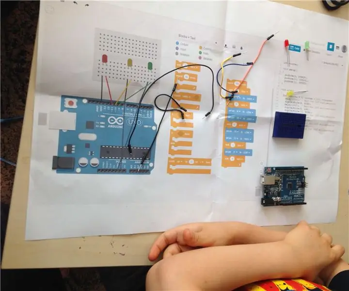 6 साल पुराना Arduino के लिए स्क्रैच के साथ बेसिक ट्रैफिक लाइट बनाना: 3 कदम