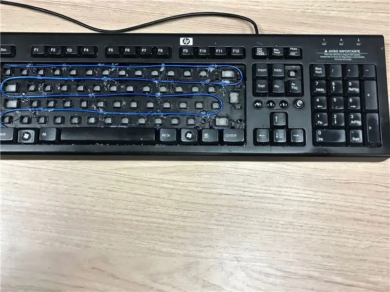 Personalizar y mejorar un teclado roto