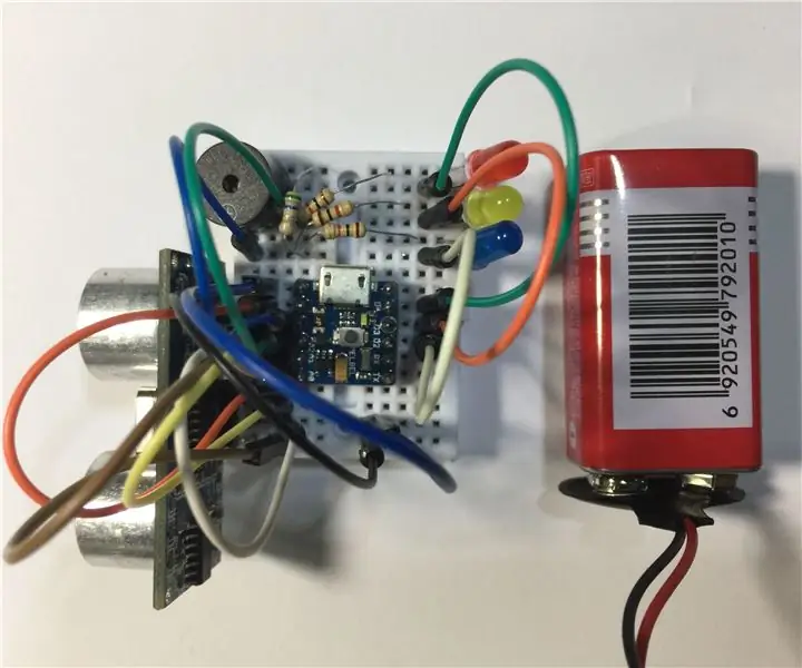 Et lite alarmsystem som bruker et super -lite Arduino -kompatibelt bord !: 10 trinn