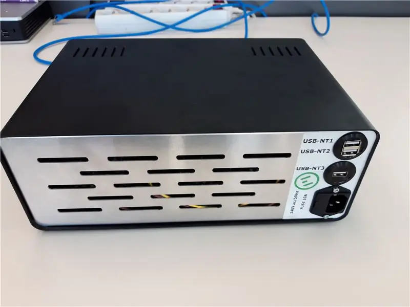 Fuente de alimentación de laboratorio triple de fabricación propia (3 x 250 W) con módulos DPS5005 y USB