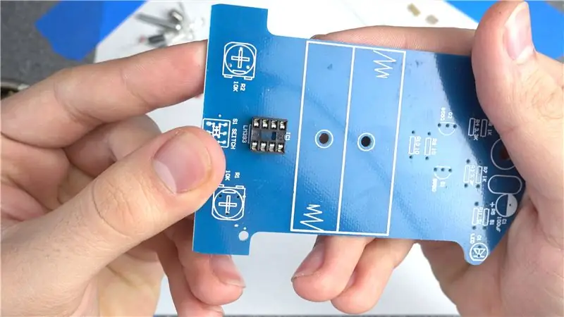 Paghihinang: IC Socket, Potentiometers