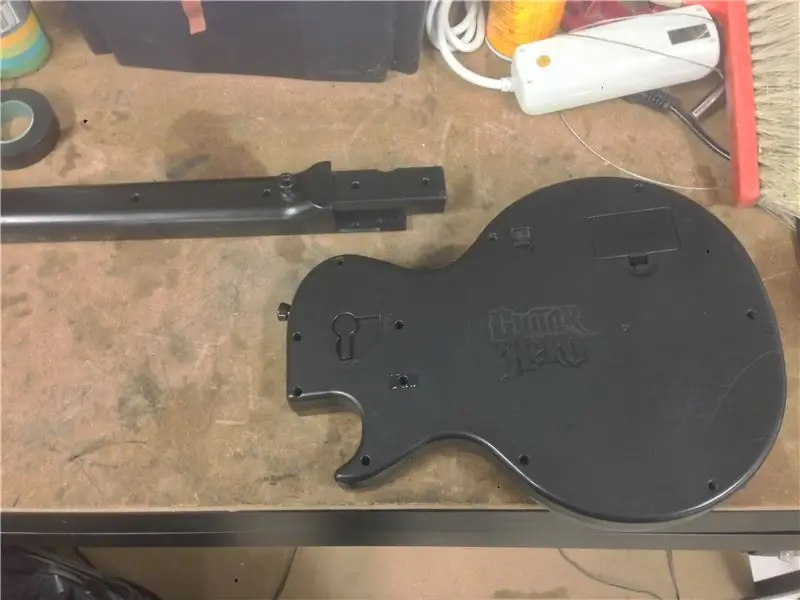 Disassembling Guitar