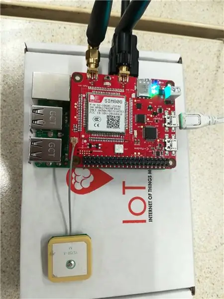 Poseu IoT Bit juntament amb el Raspberry Pi