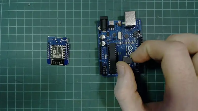 Perisai Pengaturcaraan Attiny DIY