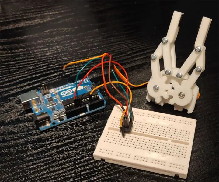 Robotiskais satvērējs: 6 soļi