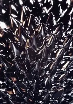 Nytt sätt att göra en ferrofluid. Kostar mindre än 3 $ !!!: 6 steg (med bilder)