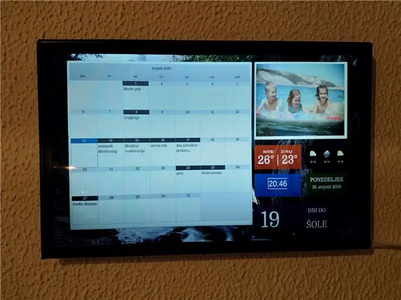 Smart Wall Calendar