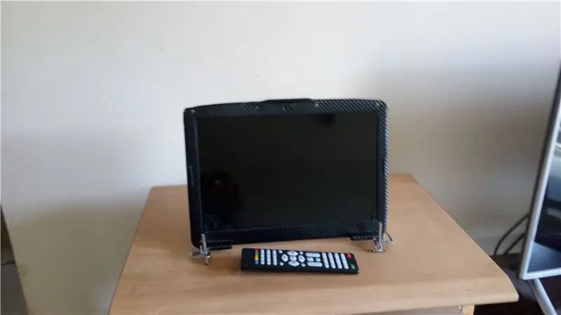 Premeňte svoj LCD monitor na prenosnom počítači na externý monitor