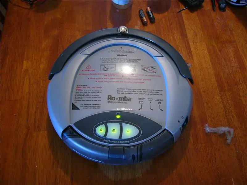 Limpeza de um Roomba de 1ª ou 2ª geração: 8 etapas