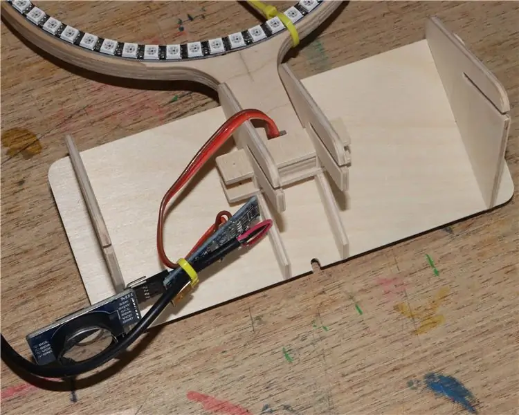 Bedrading van de Arduino Nano en voeding