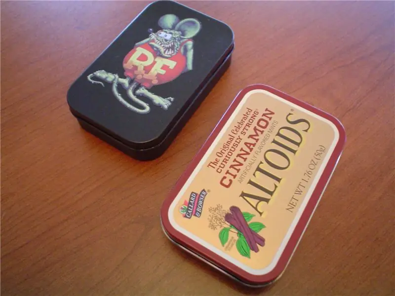 Plechová peňaženka Altoids: 4 kroky