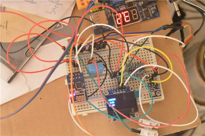 Izmantojot ESP8266-01 4 tapas