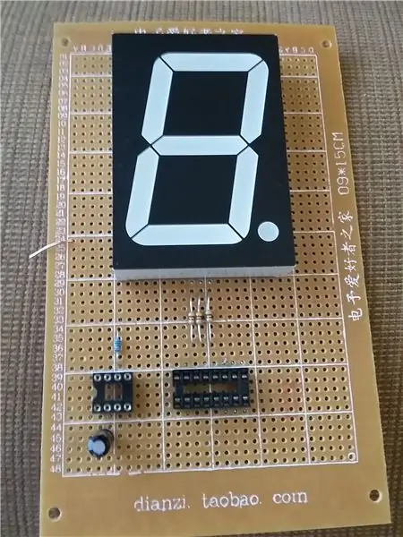 Capacitor & 10 K Resistor ን በመጫን ላይ