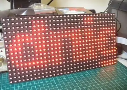 Reloj de texto con desplazamiento de Arduino