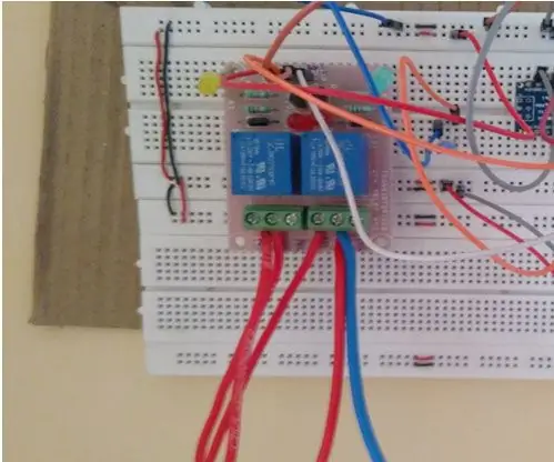 Hemmagjord automatisk tvättställ med vatten med Arduino: 4 steg