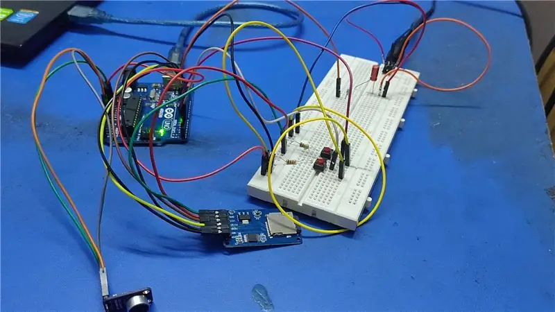 Arduino sa stáva hovoriacim Tomom