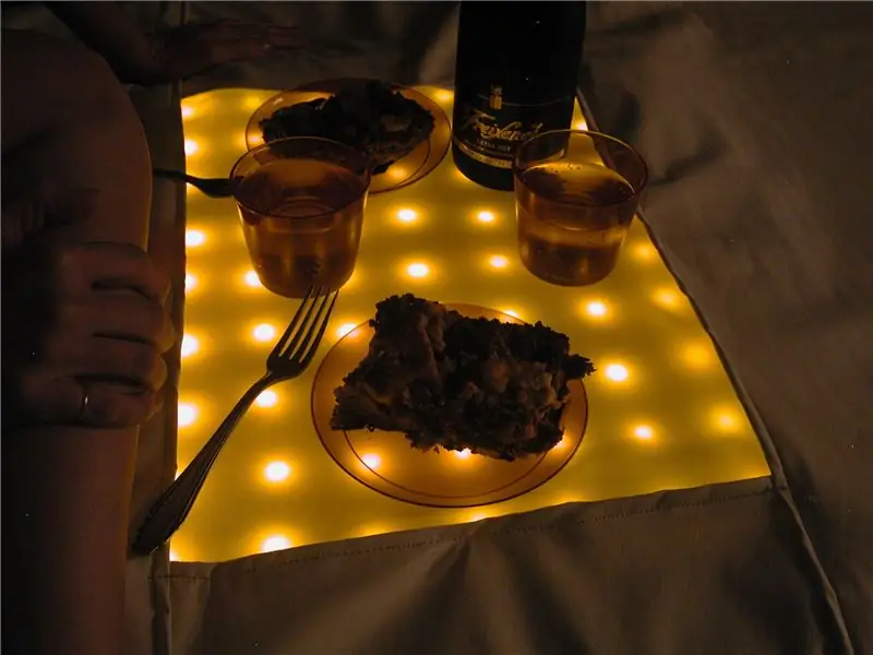 Portable Dej Resistant LED Picnic Pam Nrog Cov Chaw Nyuaj Siab Ua Haujlwm Nto!: 10 Cov Kauj Ruam (nrog Duab)