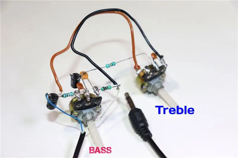 Ifuatayo Unganisha waya za Aux Cable na Capacitor