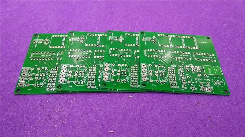 Demaneu el PCB en línia amb JLCPCB. COM