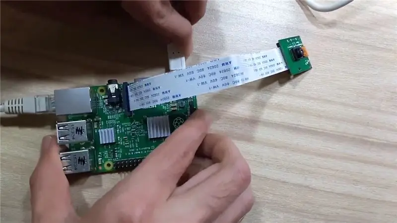 เชื่อมต่อกล้อง Raspberry Pi