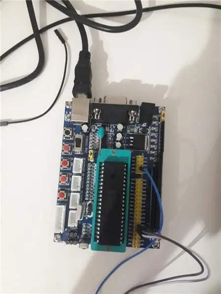 PIC MCU thiab Python Serial Communication