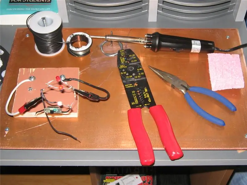 Qhov Kawg Qhov Chaw Nres Tsheb Soldering: 6 Kauj Ruam