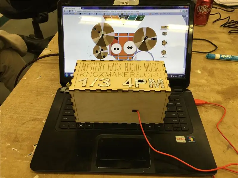 Cofre de música de grans dimensions, per a MaKey MaKey