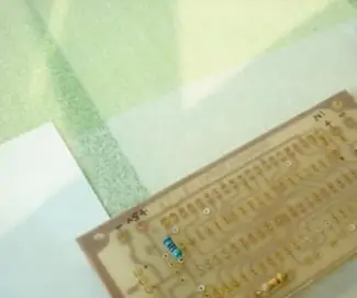 كيف تصنع لوحة دوائر PCB بنفسك؟: 10 خطوات