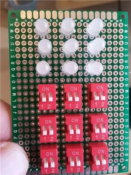 Instale o interruptor deslizante DIP Dual Row 4 pinos 2 posições vermelho