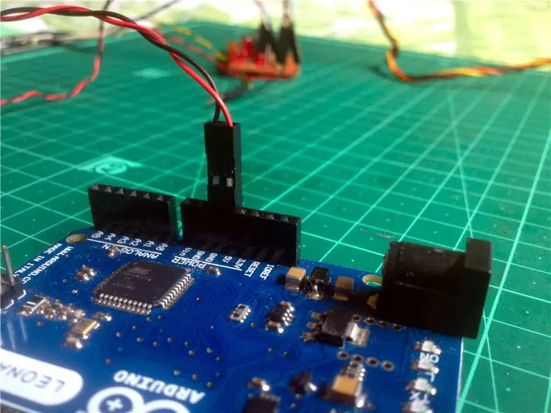 Sluit de Rotary Encoder en Touchpad aan op Power