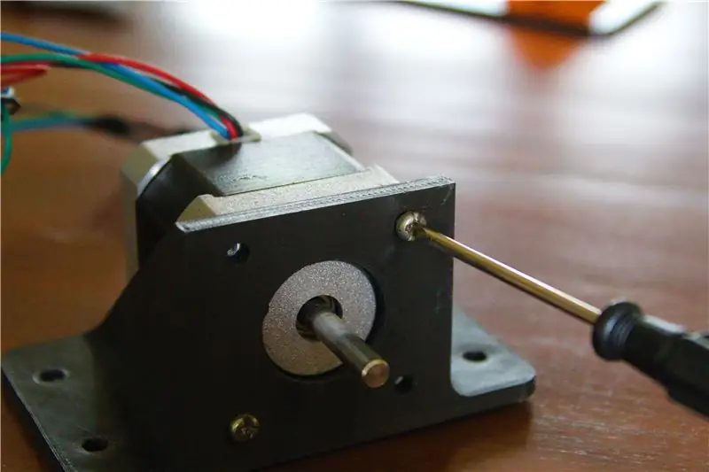 Pag-iipon ng Drive System (Stepper Motor)