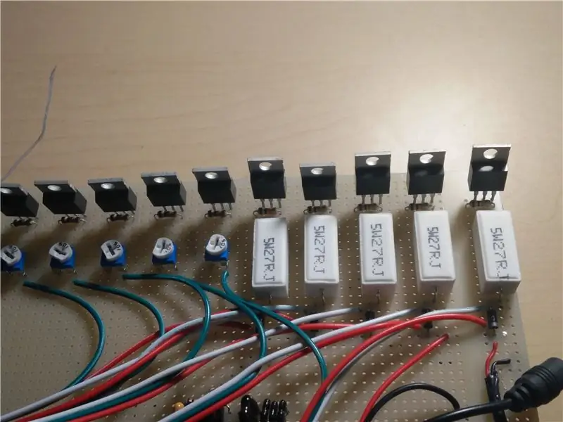 Ang Mga Motor Resistors at Potentiometers