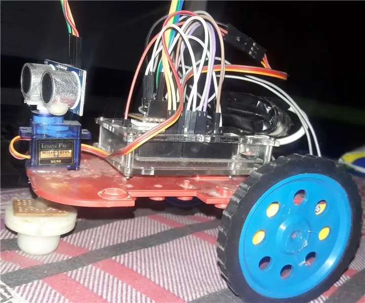 Robot de evitación ultrasónico con Arduino: 7 pasos