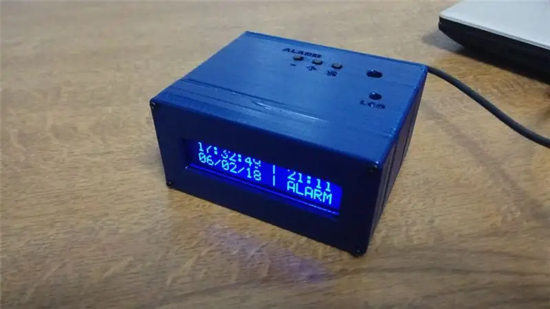 Arduino digitalni sat sa funkcijom alarma (prilagođena PCB)