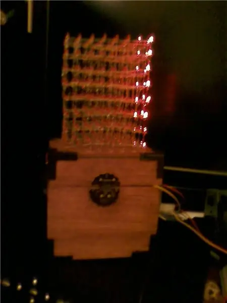 Come costruire un cubo LED 8x8x8 e controllarlo con un Arduino