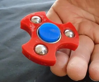 Lazeriu supjaustytas „Fidget Spinner“: 7 žingsniai (su nuotraukomis)