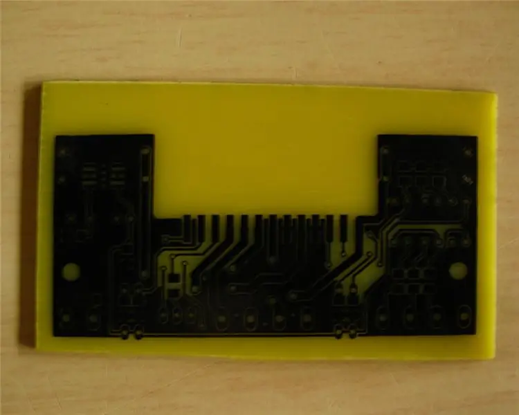 Menyelesaikan PCB