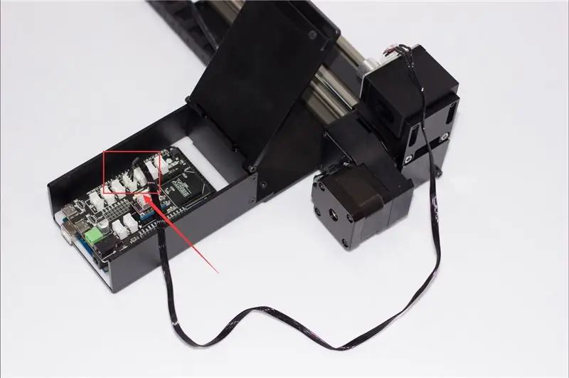 Instal·leu el sensor d'ultrasons: poseu el sensor d'ultrasons a la posició corresponent del control lliscant; Connecteu el sensor d'ultrasons al port D10-D11 de la placa d'expansió