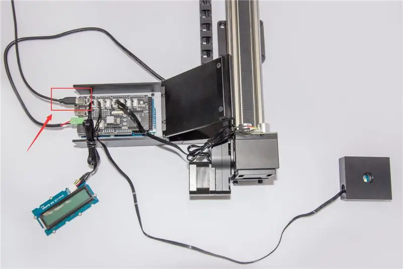 Installa la linea USB di tipo C: collega la linea di tipo C alla scheda di controllo principale