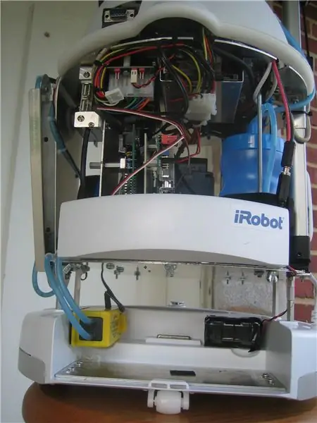 Robot înapoi