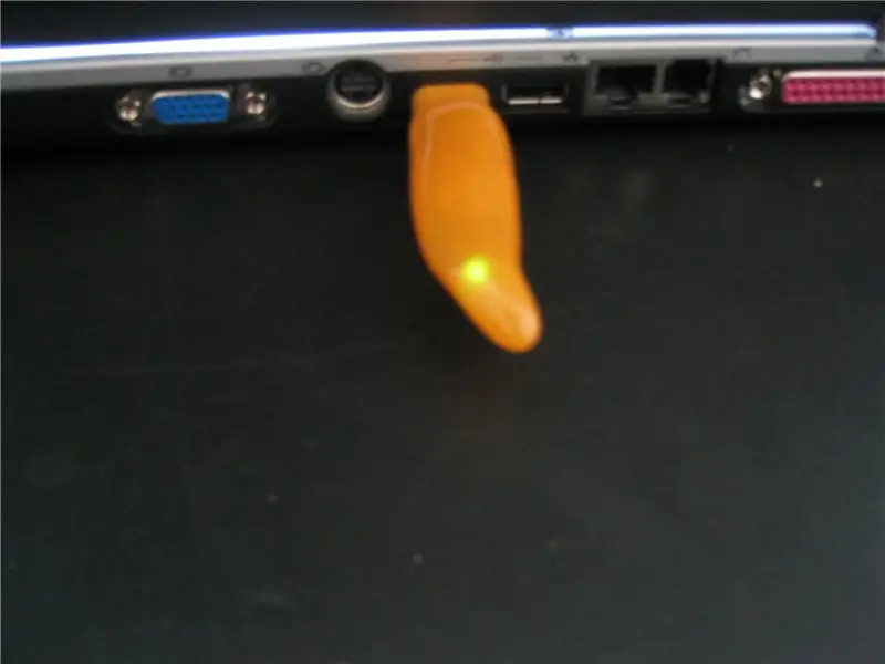 Capsicum Computum: Pen drive USB Serrano Pepper: 4 etapas