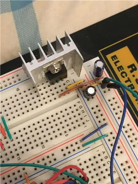 Cableado de los circuitos de potencia, reloj y reinicio