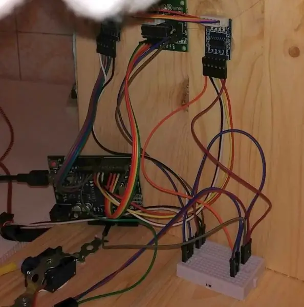 Spojite elektroniku, motore, LED diode