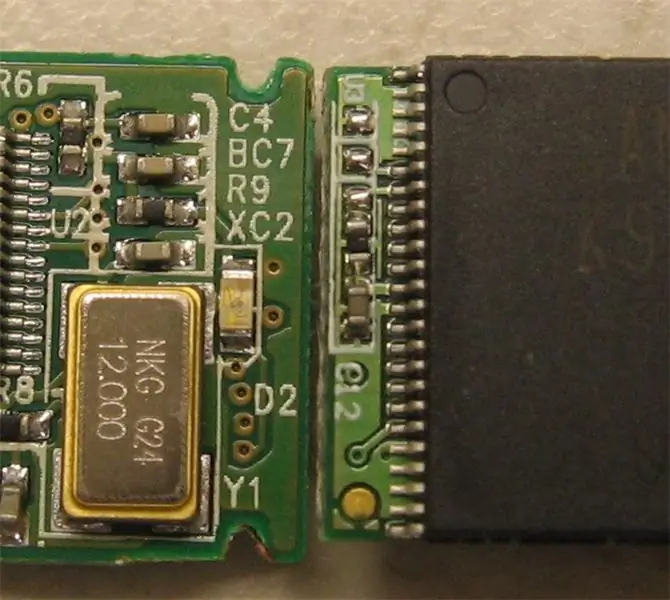 Tingueu en compte la diferència de mida dels PCB de memòria