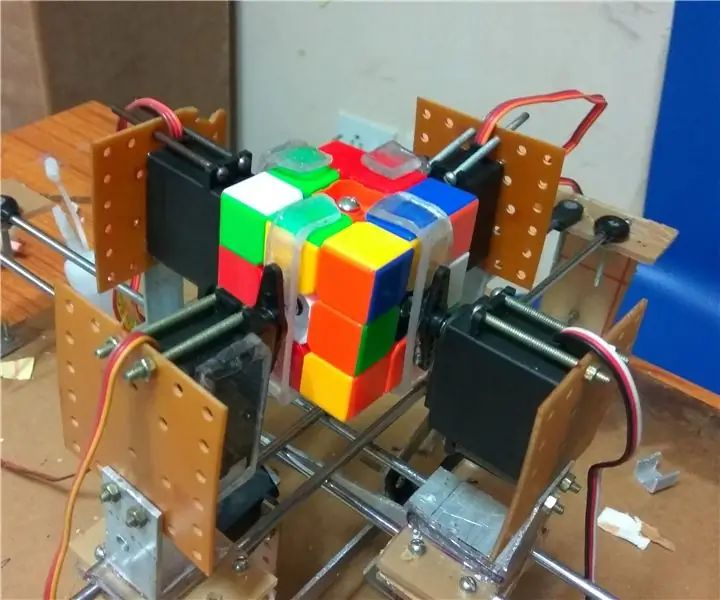 Rubics Cube Solver Bot: 5 trin (med billeder)