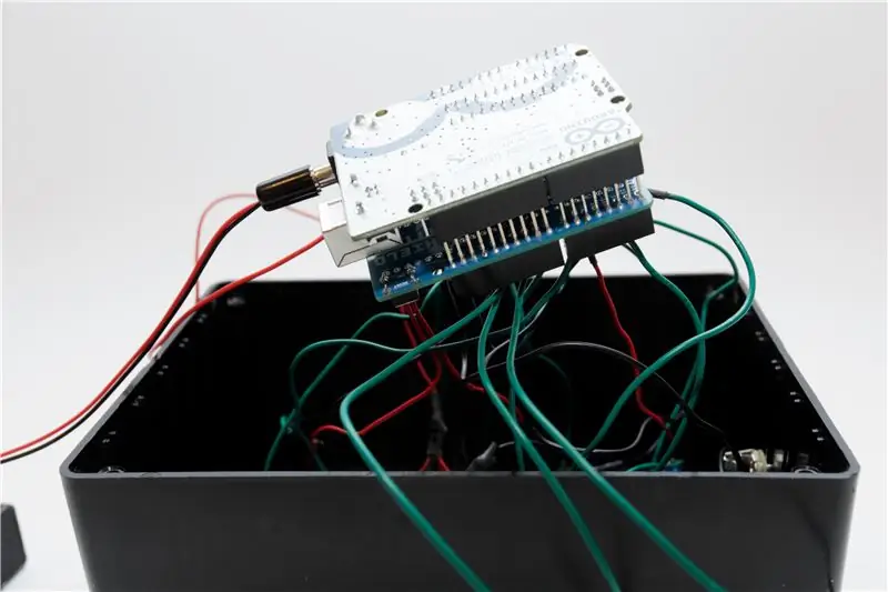 Conecte el Protoboard al Arduino