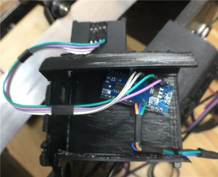 Opsyonal na 3D I-print ang OLED Display Holder at Electronic Enclosure