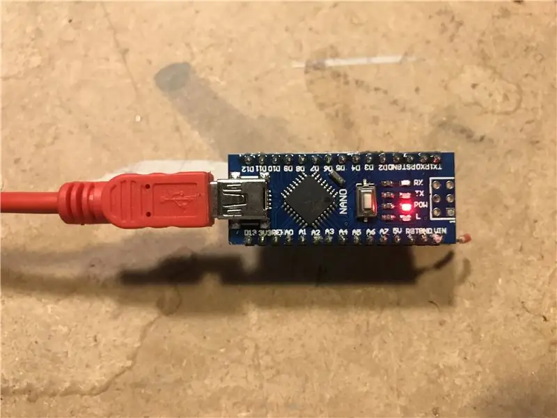 Programați Arduino