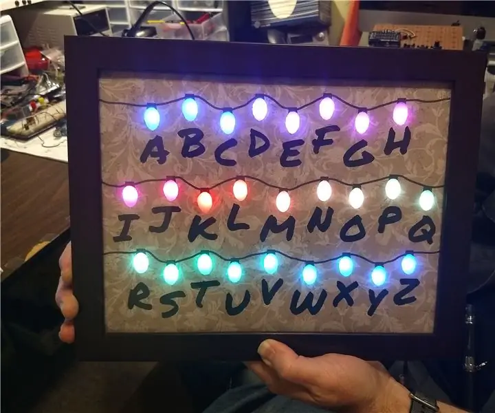 Papan Alphabet yang dikendalikan oleh aplikasi Diilhamkan oleh Stranger Things: 7 Langkah (dengan Gambar)