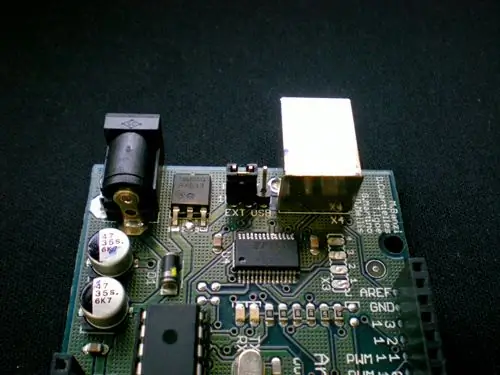 Itsenäinen Arduino Board